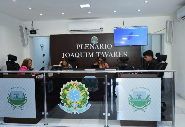 Na manhã desta sexta-feira, dia 25, a Câmara Municipal de Vereadores de Olho d’Água do Borges realizou a 2ª sessão extraordinária de 2024.